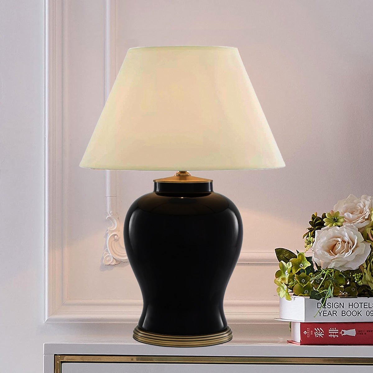 Modern Black Ceramic Table Lamp - Sleek Design