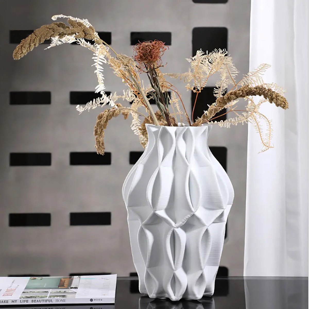 Lara Modern White 3D Ceramic Vase Large